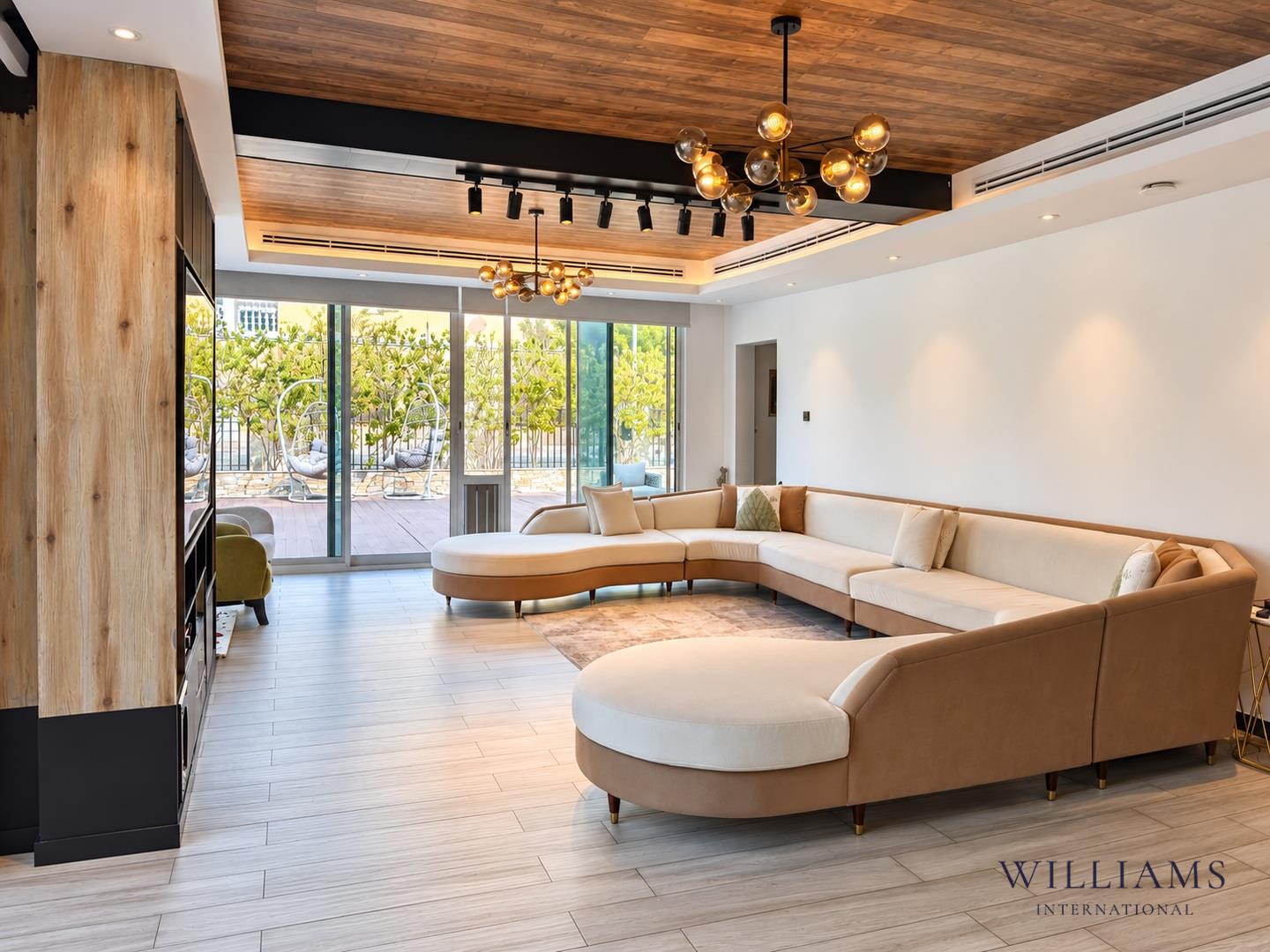 EXCEPTIONAL LOCATION | CORNER | HUGE 7787 PLOT