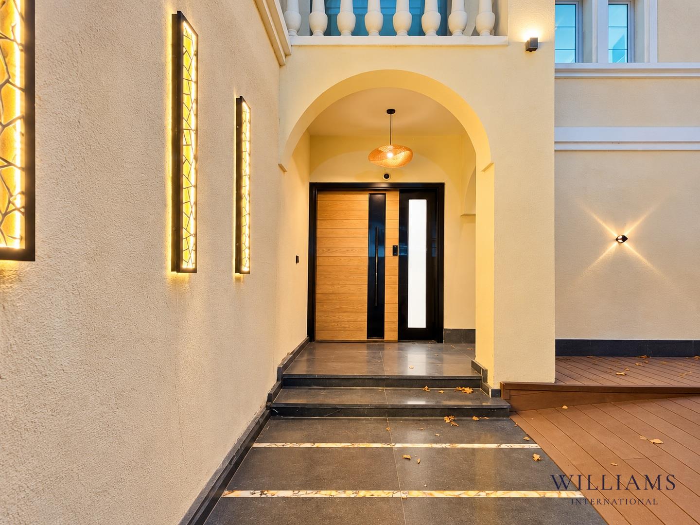 EXCEPTIONAL LOCATION | CORNER | HUGE 7787 PLOT