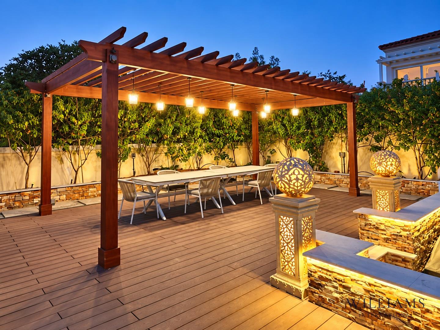 EXCEPTIONAL LOCATION | CORNER | HUGE 7787 PLOT