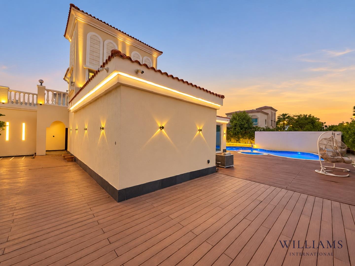 EXCEPTIONAL LOCATION | CORNER | HUGE 7787 PLOT