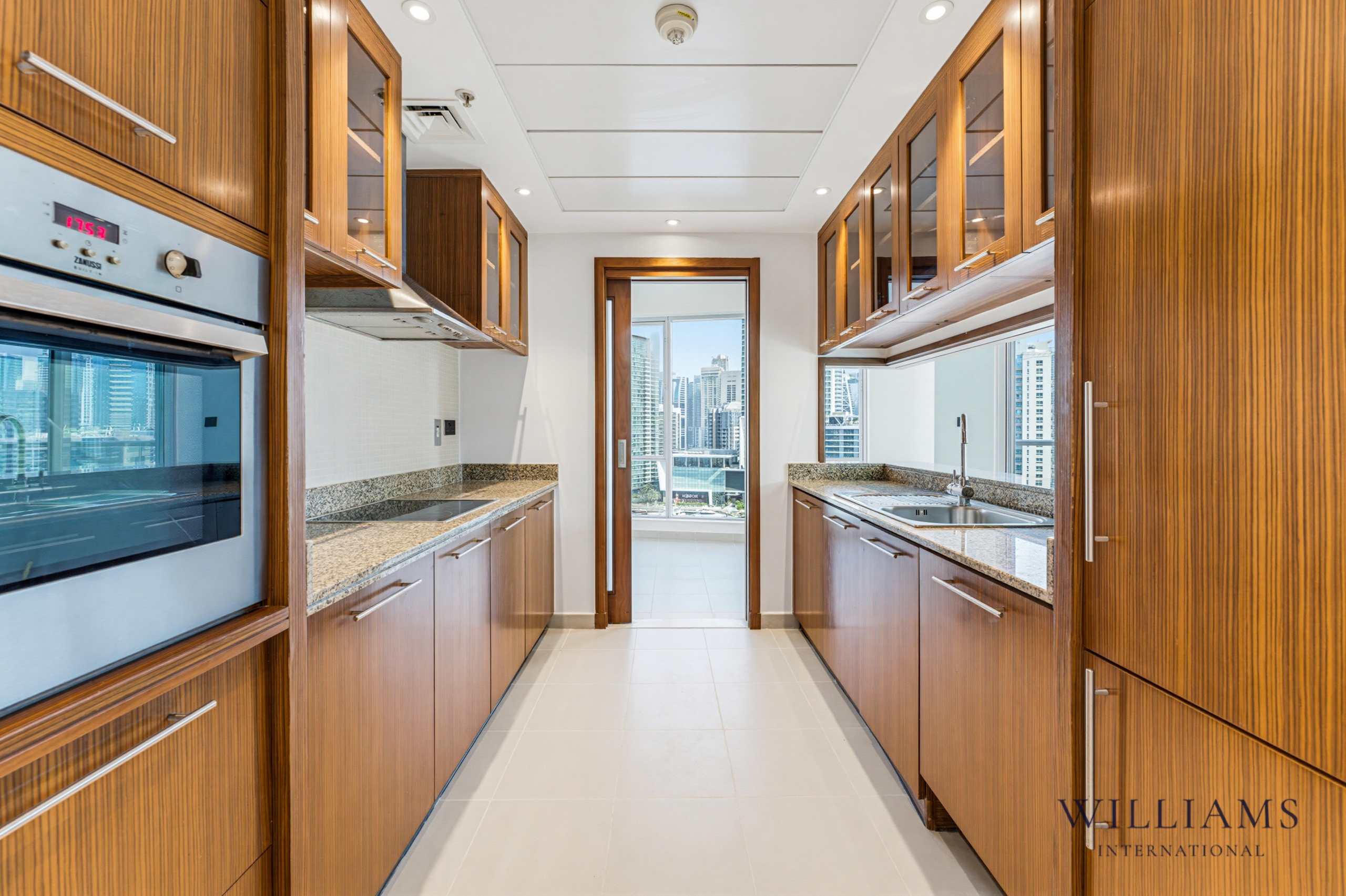 PANORAMIC FULL MARINA VIEW | UPGRADED 2 BED