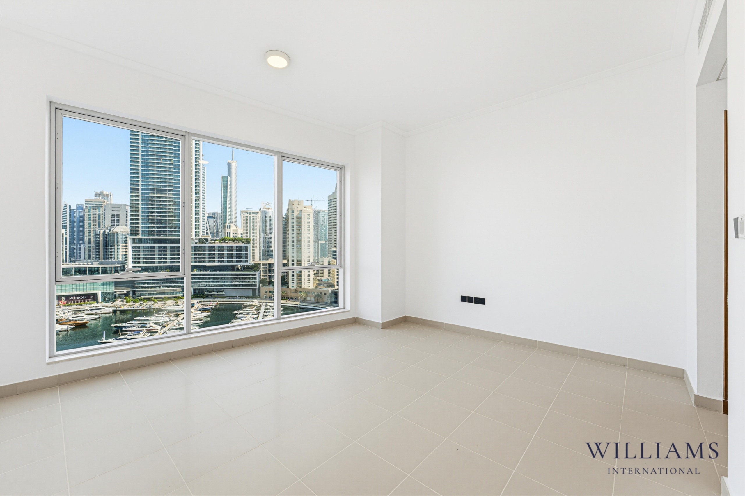 PANORAMIC FULL MARINA VIEW | UPGRADED 2 BED