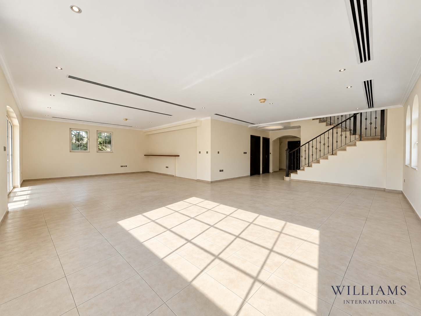 4 BED LARGE | AMAZING LOCATION | DISTRICT 4
