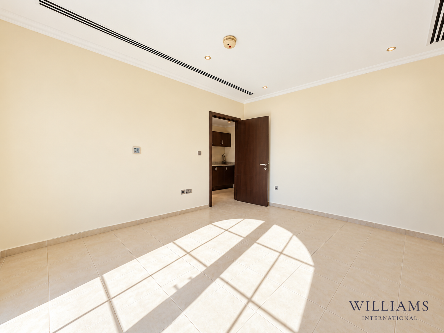 4 BED LARGE | AMAZING LOCATION | DISTRICT 4