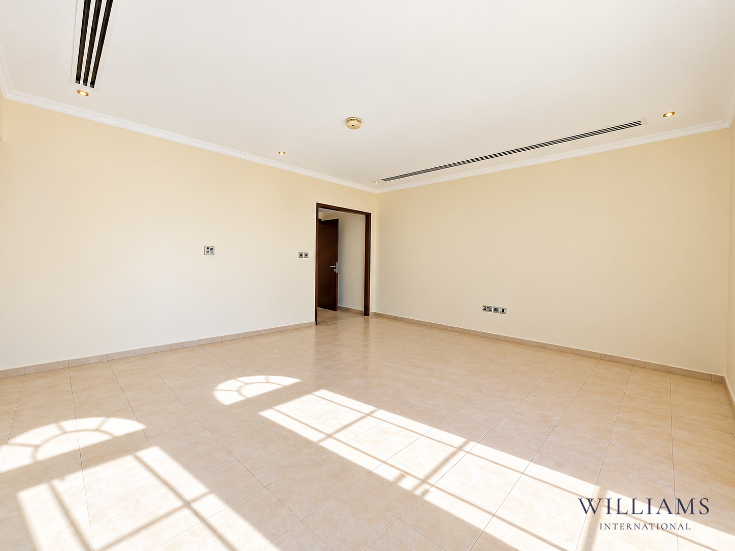 4 BED LARGE | AMAZING LOCATION | DISTRICT 4