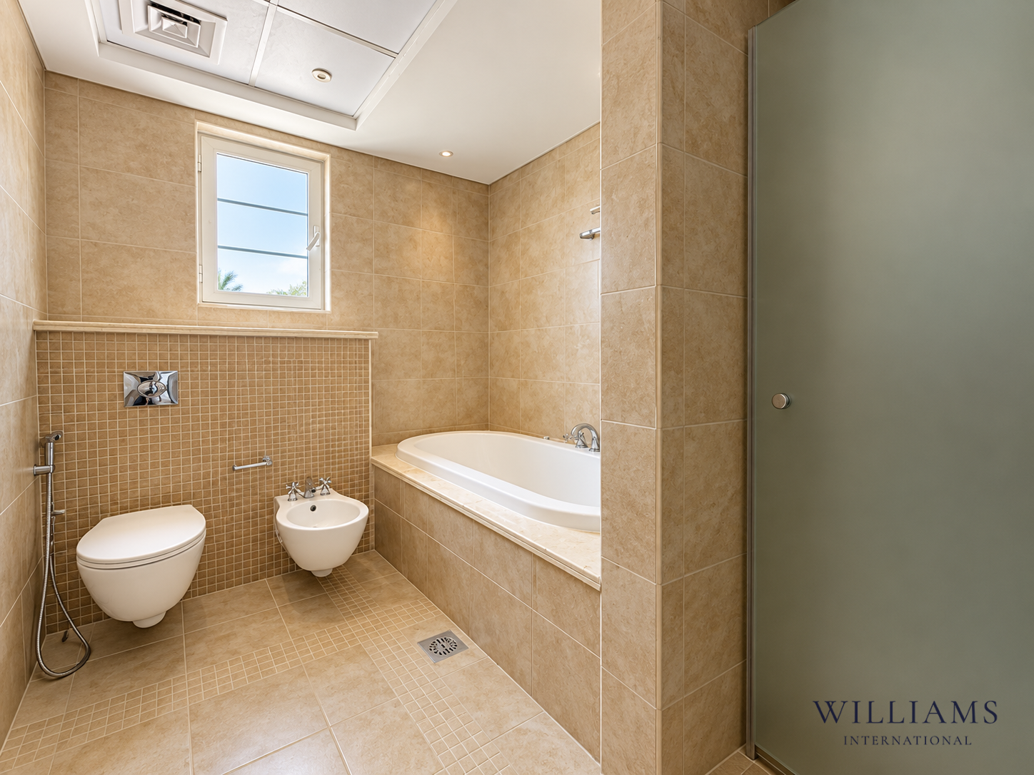 4 BED LARGE | AMAZING LOCATION | DISTRICT 4