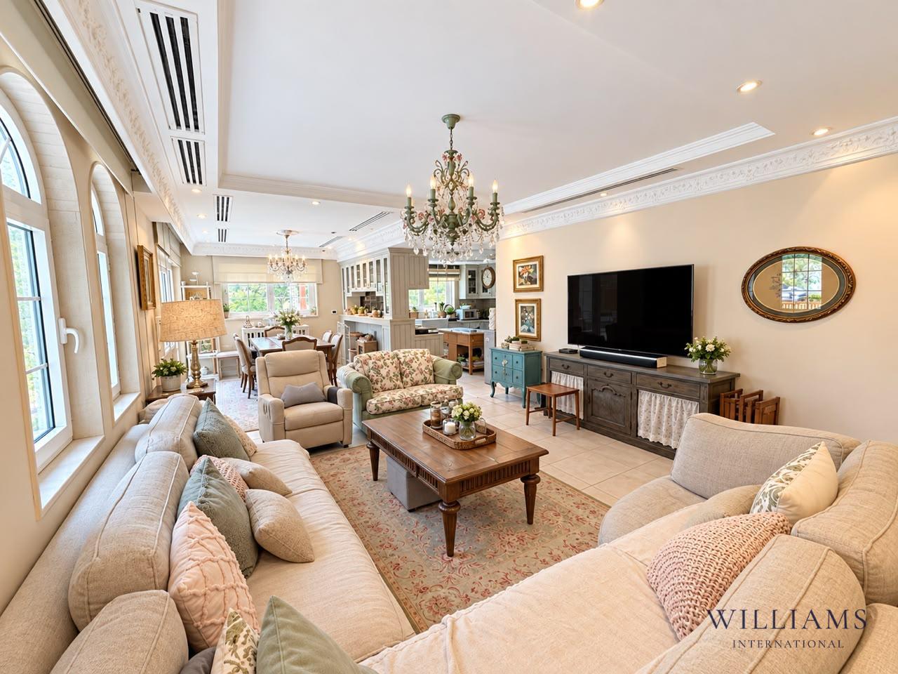 ONE OF A KIND | 5 BED | HUGE 11,816 SQ.FT PLOT