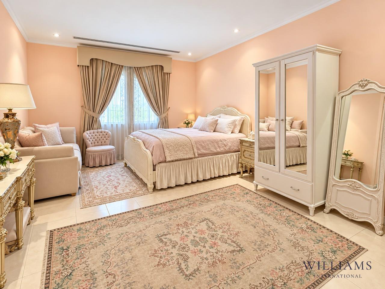 ONE OF A KIND | 5 BED | HUGE 11,816 SQ.FT PLOT