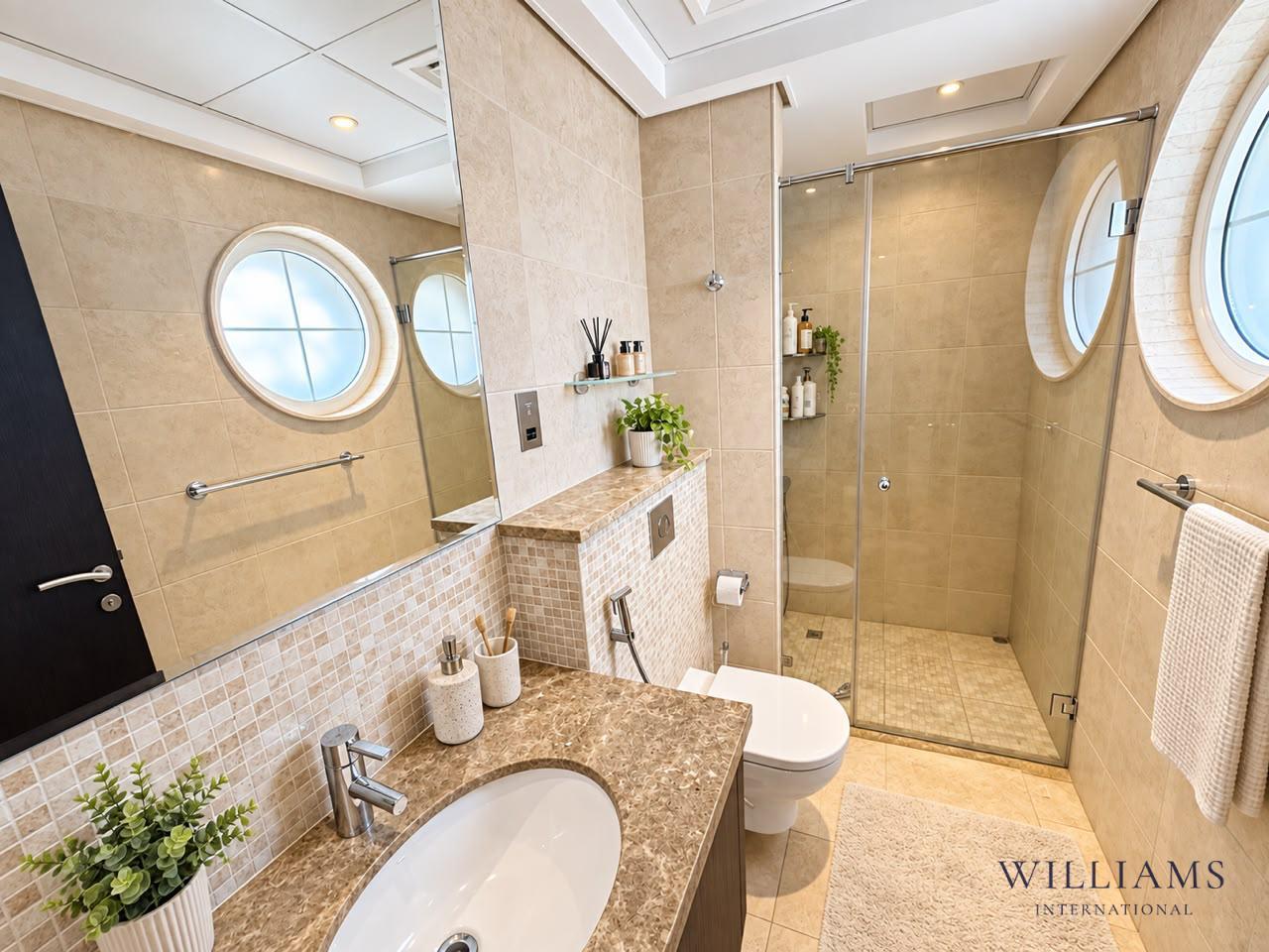 ONE OF A KIND | 5 BED | HUGE 11,816 SQ.FT PLOT
