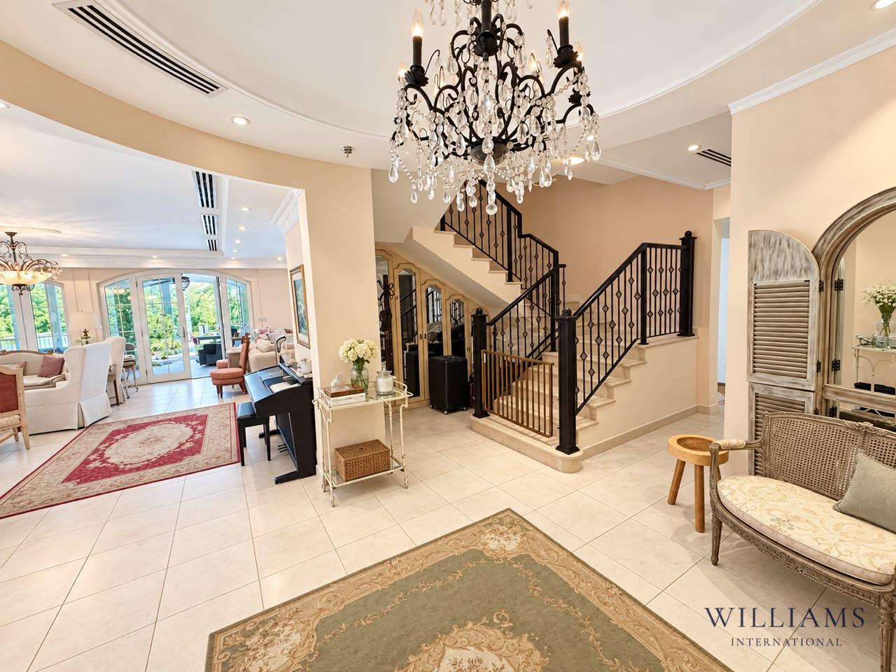 ONE OF A KIND | 5 BED | HUGE 11,816 SQ.FT PLOT