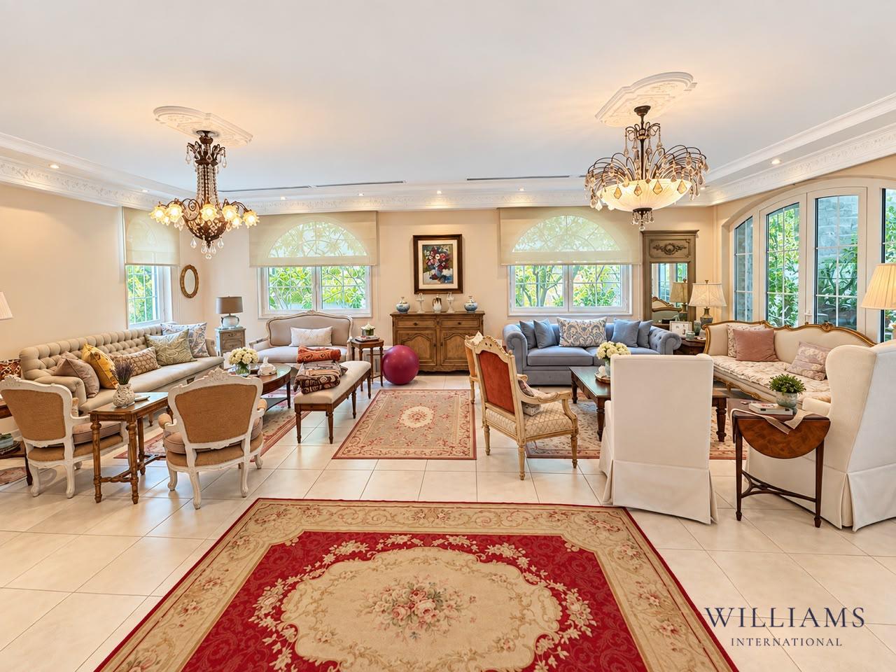ONE OF A KIND | 5 BED | HUGE 11,816 SQ.FT PLOT